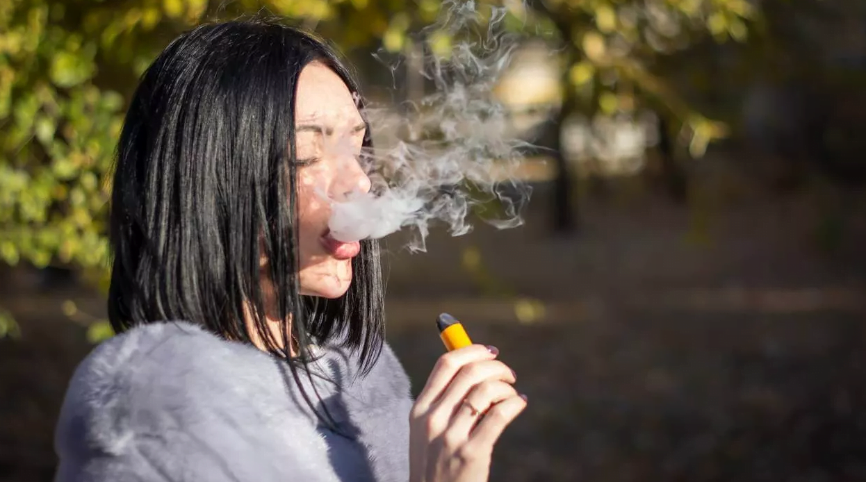 Ar saugu rūkyti nikotino druskas